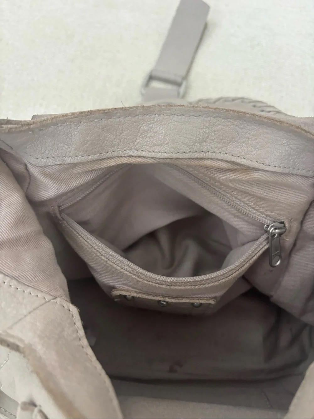We The Free Baby Leigh Suede Crossbody bag - Picture 8 of 11